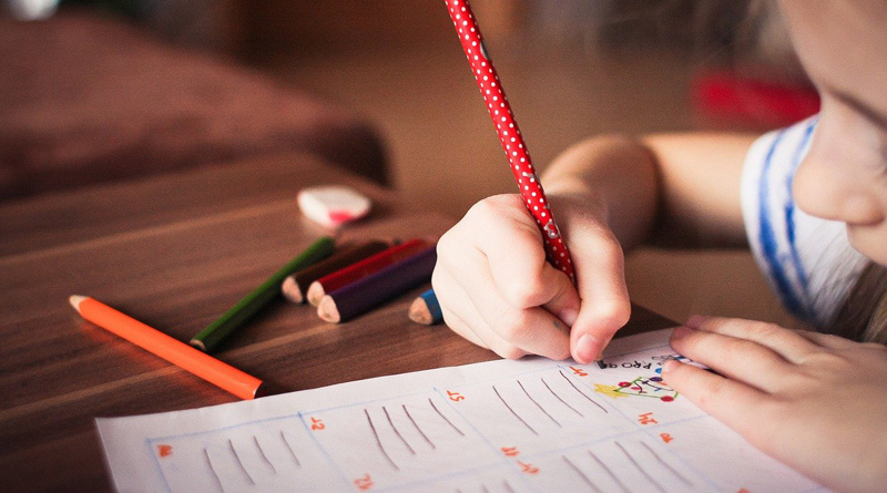 Comment apprendre à écrire en s'amusant à 3, 4, 5 et 6 ans ? Nos 10  Conseils !